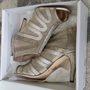 Style & Co Umalli Gold Peep Toe Bootie - 3½" Heels - Size 10M